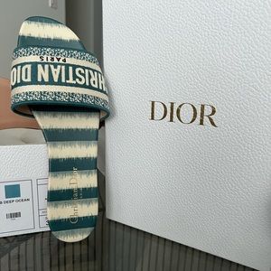 Christian Dior Dway slides, Brand New in box, Size 39
